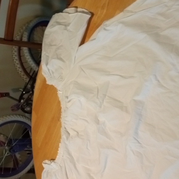 LANE BRYANT SMOCKED SHOULDER SQUARE NECK PUFFY SLEEVE BLOUSE SIZE 18/20 WHITE - Picture 2 of 8